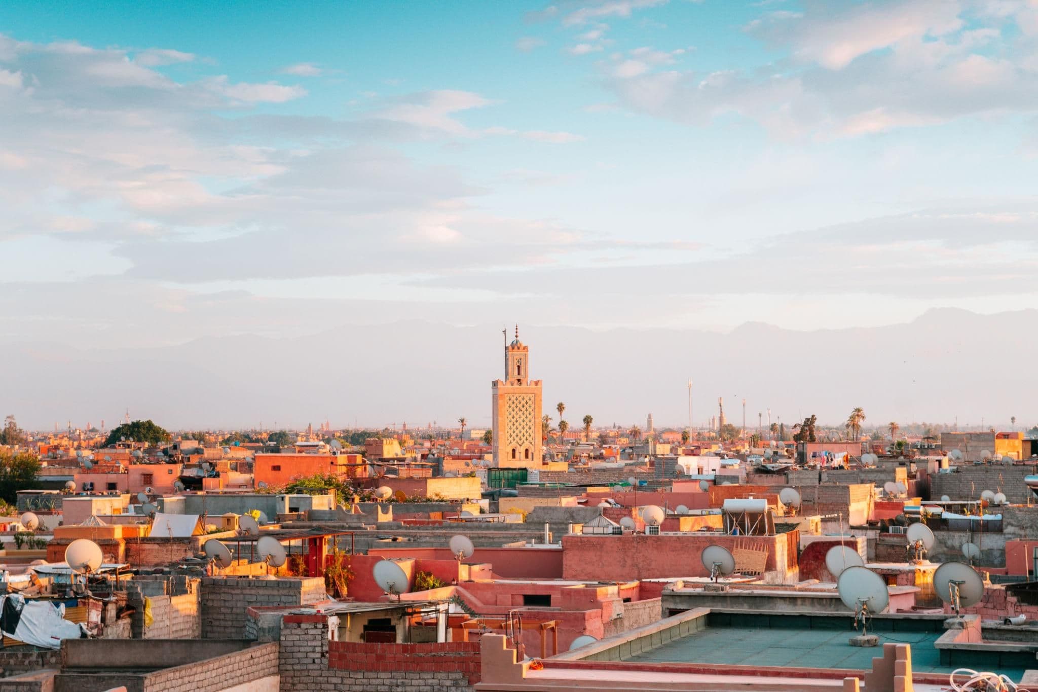 Vue panoramique médina Marrakech emplacement riad investissement